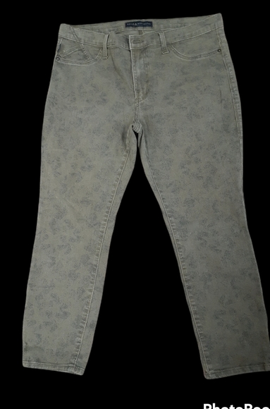Rock & Republic Pants - Rock & Republic Kashmiere green camouflage capris